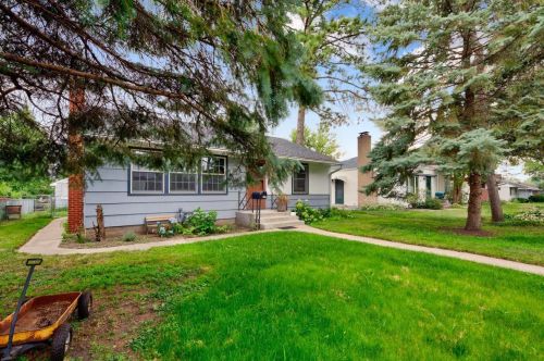 1604 Hollywood Ct, Saint Paul, MN 55108-2130