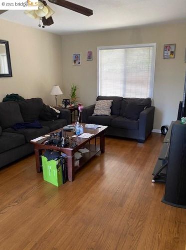 10011 Bernhardt Dr, Oakland, CA 94603-2039