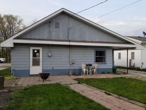 24021 Lakeshore Dr, Kansasville, WI 53139-9761