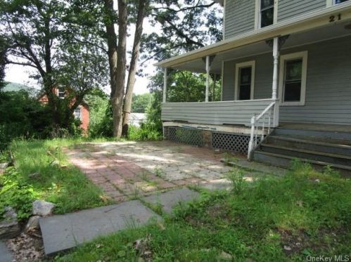 21 Fulton Pl, Hillburn NY  10931-1178 exterior
