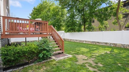 8 Cedar Crest Pl, Norwalk CT  06854-1402 exterior