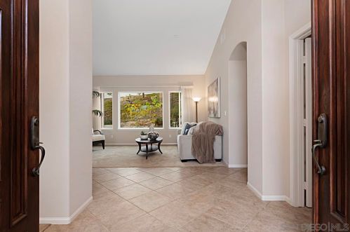 793 Hidden Sky Ct, Vista, CA 92081-6648