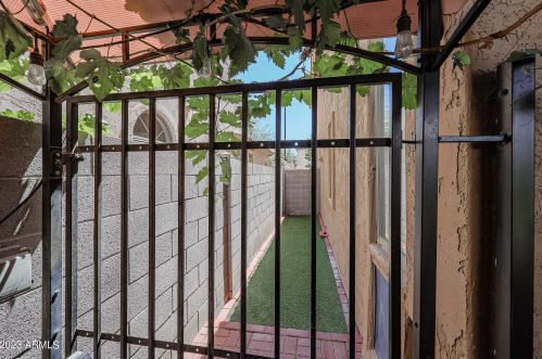 4078 Mariposa Dr, Gilbert AZ 85298-2223 exterior