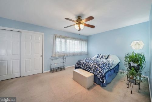 200 Canterbury Ct, East Windsor NJ 08520-5509 exterior