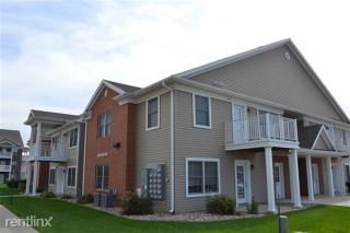 1333 Mayfield Dr, Ames IA  50014-5570 exterior