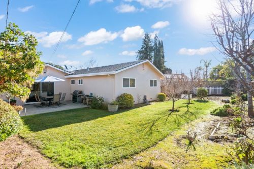 8135 Las Animas Ct, Gilroy CA  95020-4108 exterior