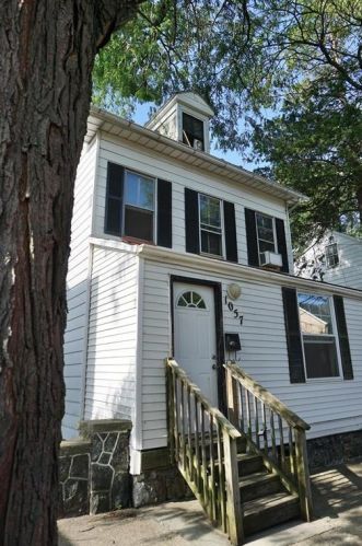 1057 Wilkes Barre St, Easton, PA 18042-6381