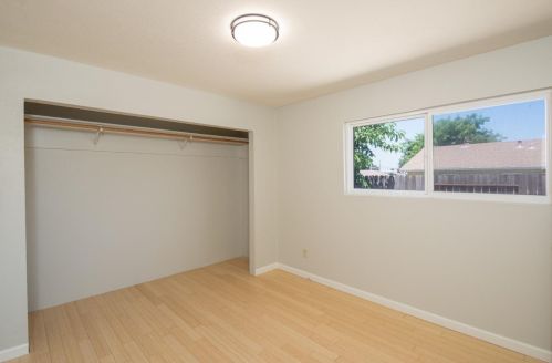 498 Cloverland Way, Valley Home CA 95361-2604 exterior