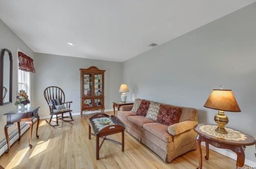 1 Overlook Dr, Washingtonville NY  10992-1041 exterior