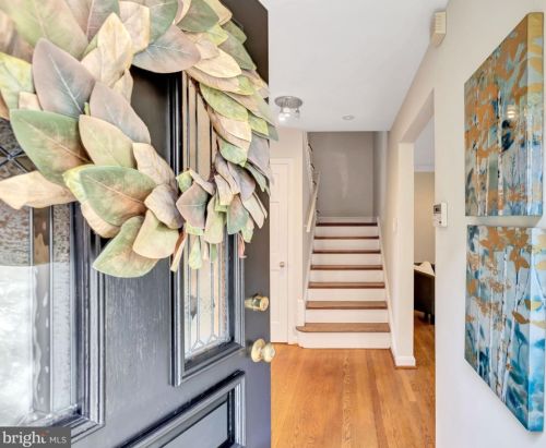 2904 Upton St, Washington, DC 20008-1151