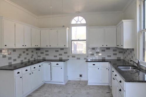 1813 Fuller St, Greenville TX  75401-3220 exterior