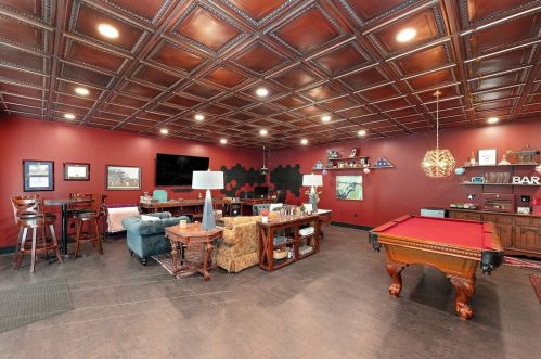 335 Chestnut St, Sewickley PA 15143-1809 exterior