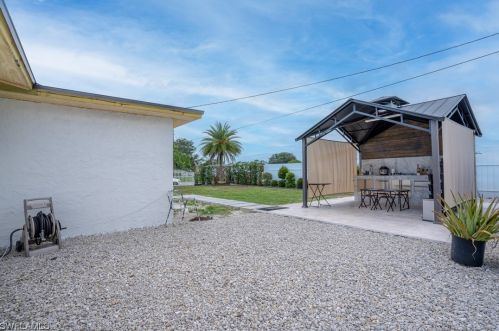 15 Leeland Hts Blvd, Lehigh Acres FL 33936-6431 exterior