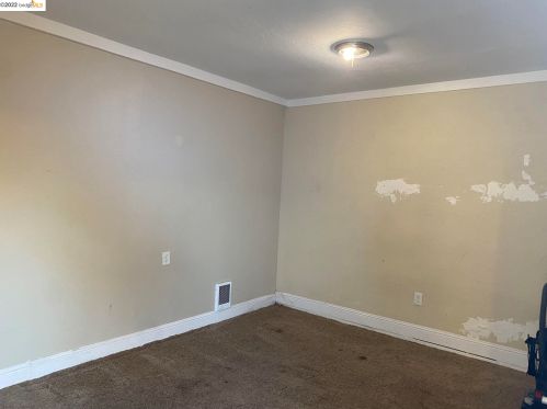 1741 101st Ave, Oakland CA  94603-3301 exterior