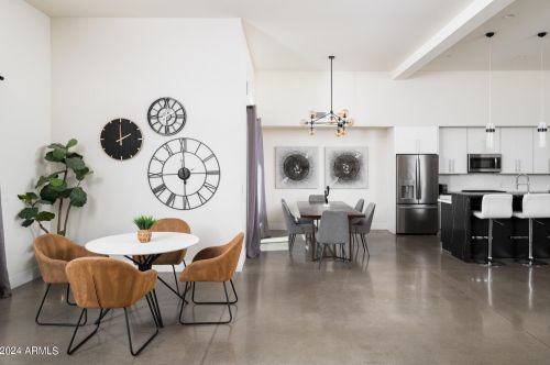 5036 Scottsdale Rd, Scottsdale AZ 85254-5161 exterior