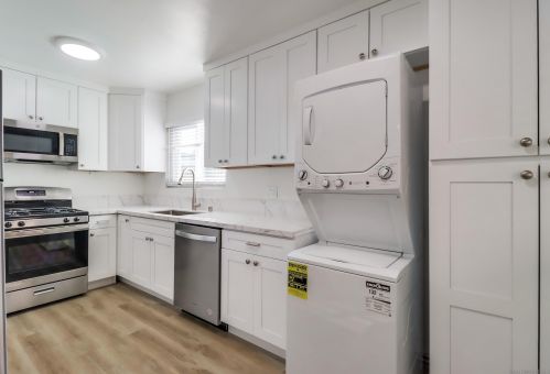 8650 Hurlbut St, San Diego, CA 92123-2168