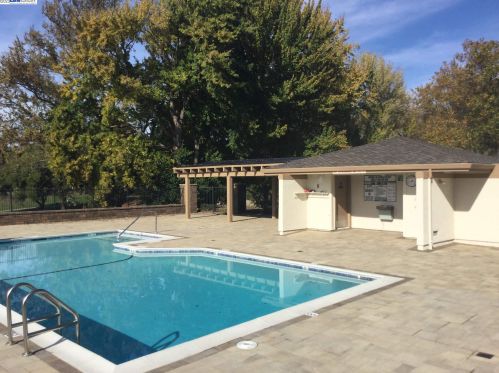 2158 Myrtle Beach Ln, Danville, CA 94526-6214
