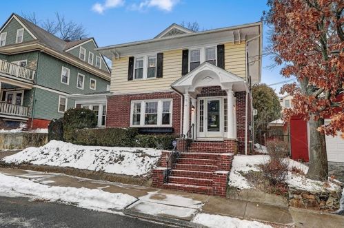 56 Belair Ave, Providence, RI 02906-2604