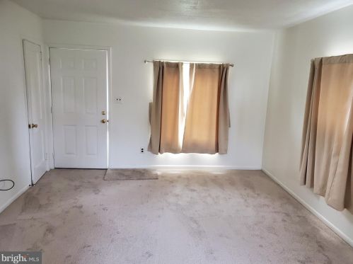 114 Donhaven Dr, New Castle, DE 19720-1203