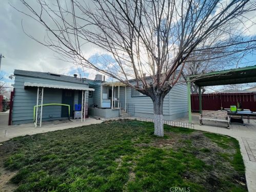 16842 Tracy St, Victorville CA  92395-3722 exterior