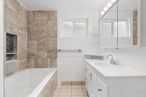 4168 Ish Dr, Simi Valley CA 93063-7665 exterior