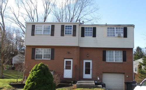 9005 Harmony Dr, Pittsburgh, PA 15237-4318