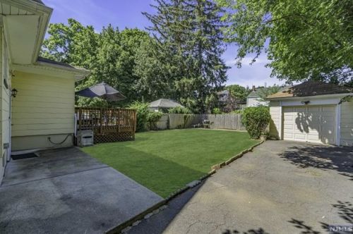 141 Cambridge Ave, Englewood NJ  07631-1624 exterior