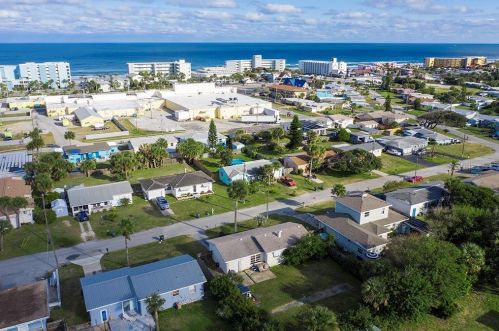 104 Claire Ter, Daytona Beach FL 32118-5114 exterior