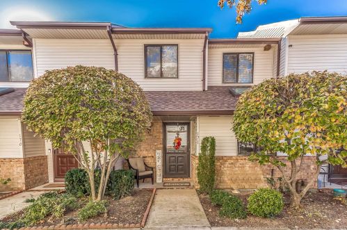 171 Laurel Ln, North Wantagh, NY 11793-2776
