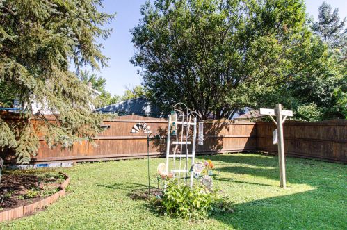 10436 Darnel Ave, Milwaukee WI 53223-3555 exterior