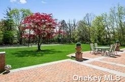 187 Hewlett Neck Rd, Woodsburgh NY  11598-1406 exterior