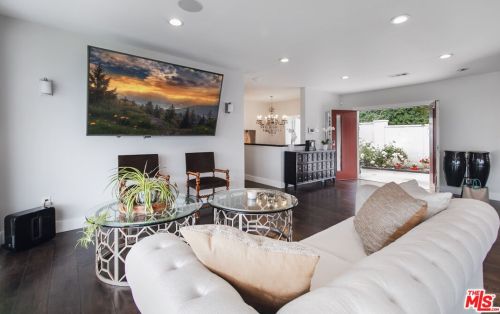 3200 Wrightwood Dr, North Hollywood CA  91604-3936 exterior