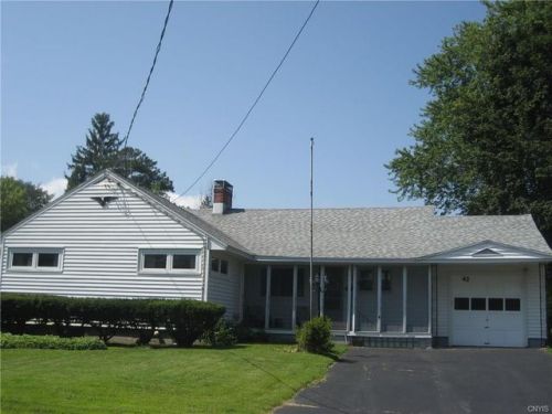 42 4th St, Fulton, NY 13069-1237