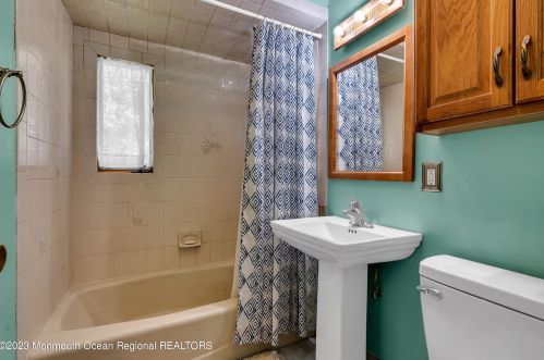 407 Berkshire Rd, Ridgewood NJ 07450-5533 exterior