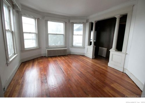 40 Coe St, Waterbury, CT 06704-4010