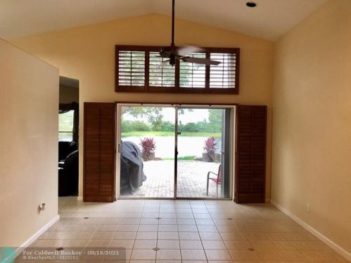 17388 36th St, Hollywood, FL 33029-1606