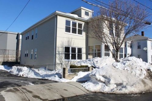 97 Clarence St, Everett, MA 02149-5133