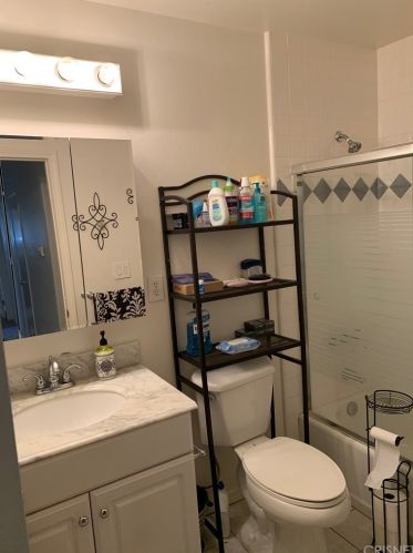 26607 Balerna Dr, Santa Clarita CA  91350-2305 exterior