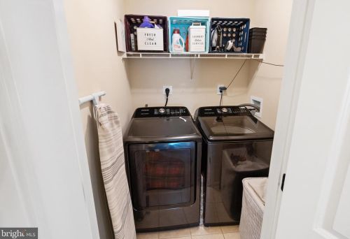 99 Nathaniel Dr, Charles Town WV  25414-1290 exterior