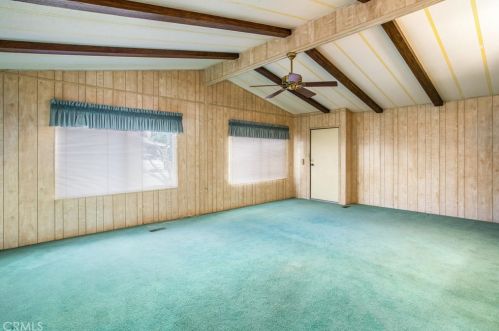 1325 Medallion St, Redlands CA  92374-2666 exterior