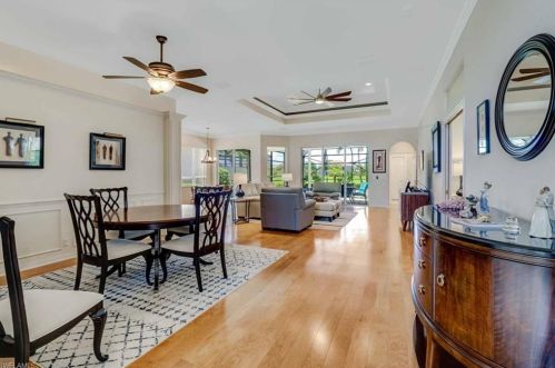 6064 Fairway Ct, Naples, FL 34110-7318