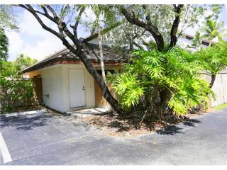 7751 100th St, Miami, FL 33156-8107
