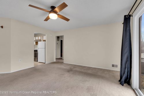 710 Ivy Ct, Jackson Twp NJ  08527-4101 exterior