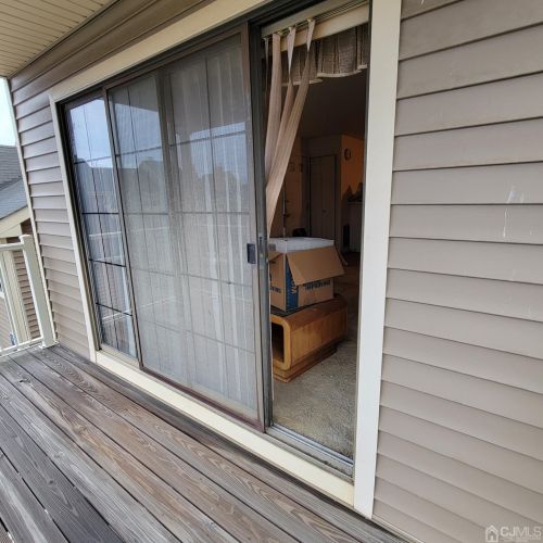 44 Lear Ct, East Brunswick NJ  08816-1851 exterior
