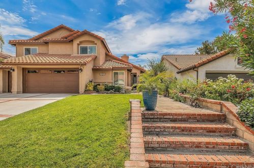 25008 Sargasso Ct, Santa Clarita, CA 91381-2200