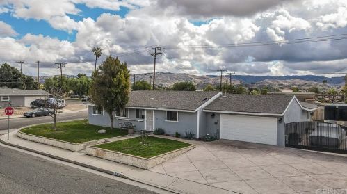 1590 Graham St, Simi Valley, CA 93065-2051