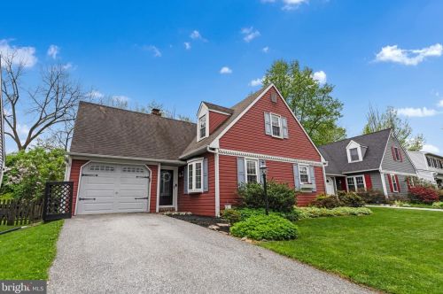14 Wetherburn Dr, Downingtown, PA 19335-3366