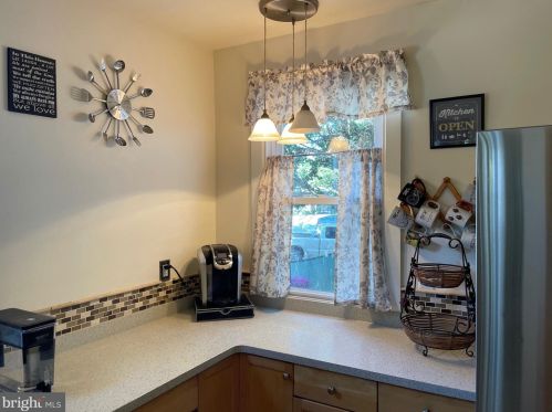 821 Glenside Ave, Wyncote PA 19095-1202 exterior