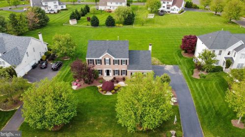 21 Auburn Dr, Southampton, PA 18954-1269