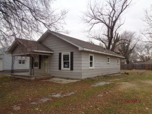 3015 Mascot Ave, Wichita KS  67204-5154 exterior